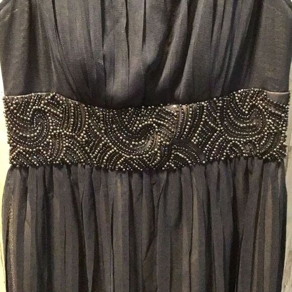 Dress by JS Botique size 6 - Picture 4 of 8